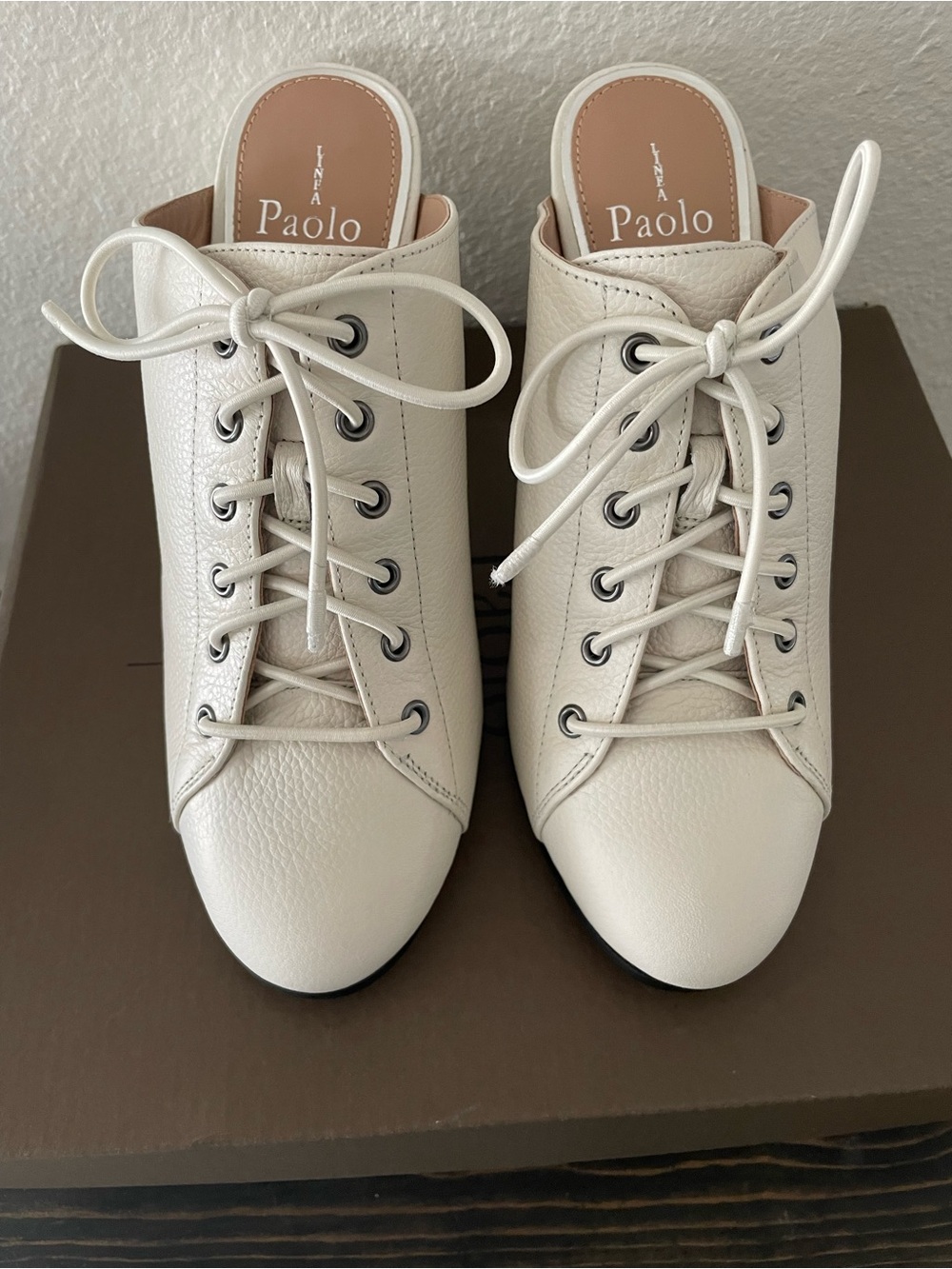 Paolo Off-White Leather Lace-Up Mule Heels - Picture 8 of 11